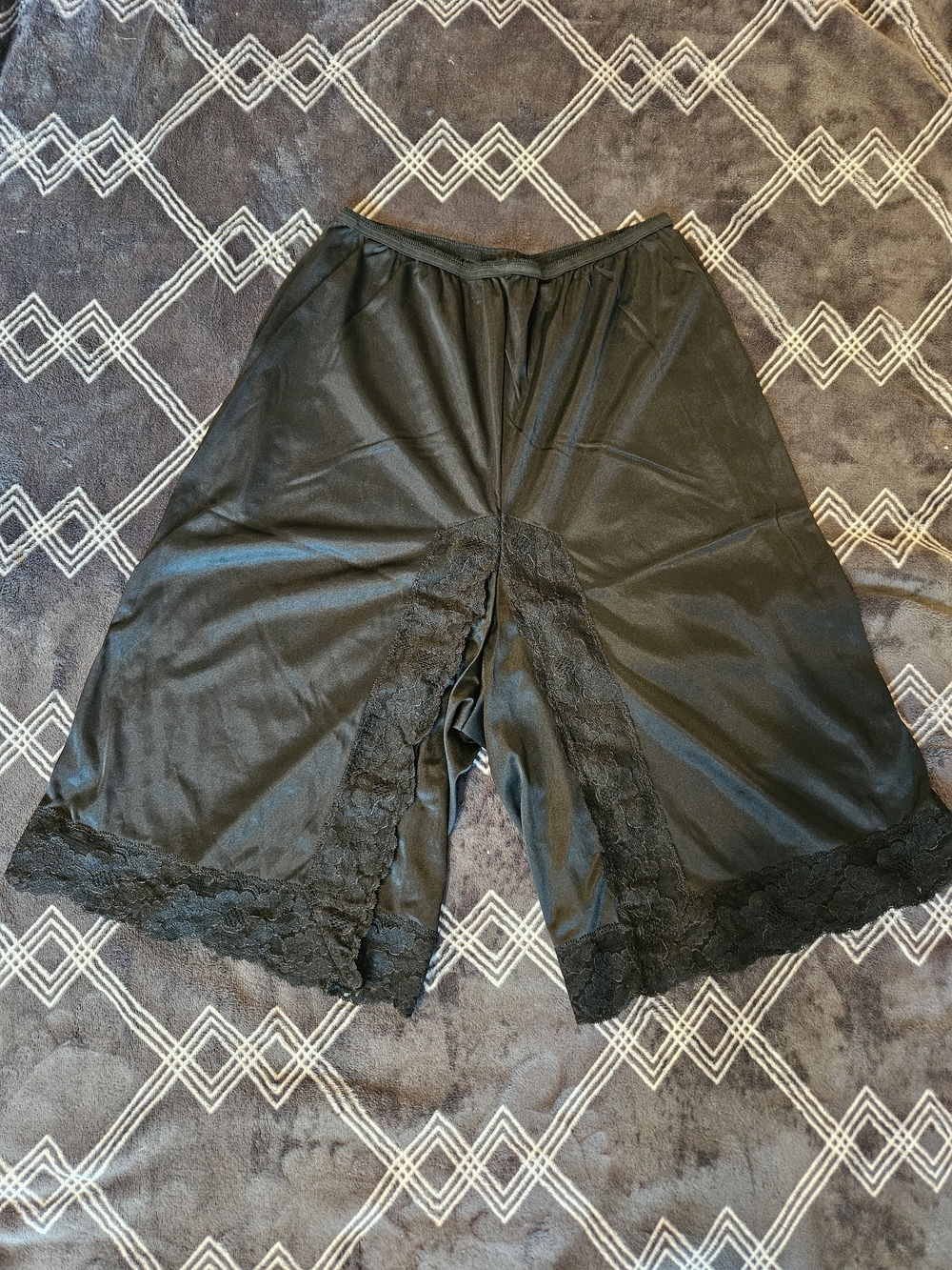 Vintage Lorraine Pettipants Black Lace-Trim Half Slip Shorts for Women